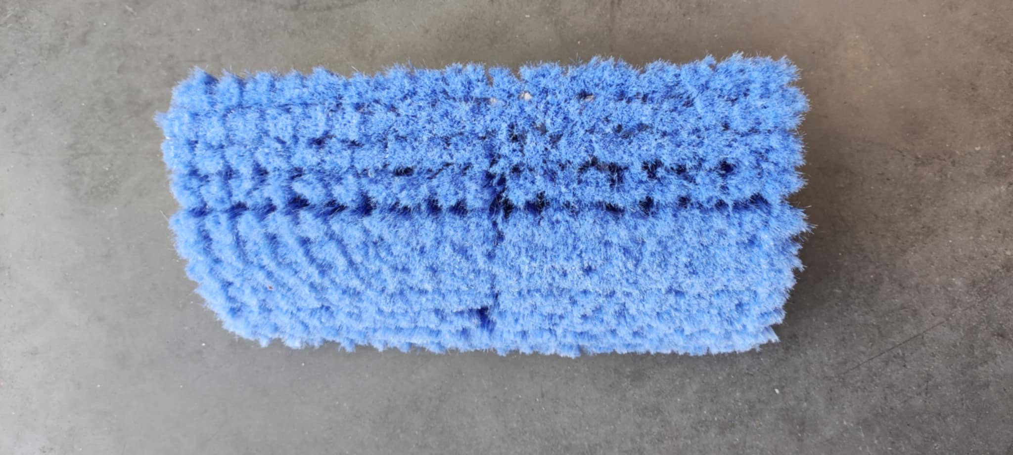 Brosse pour panneaux solaires / voiture