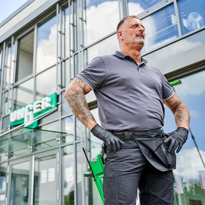 Unger - Emmer op een riemkoker